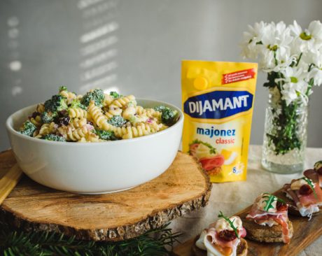 Blini kanapei i salta sa testeninom