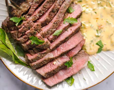 Stejk u holandez sosu